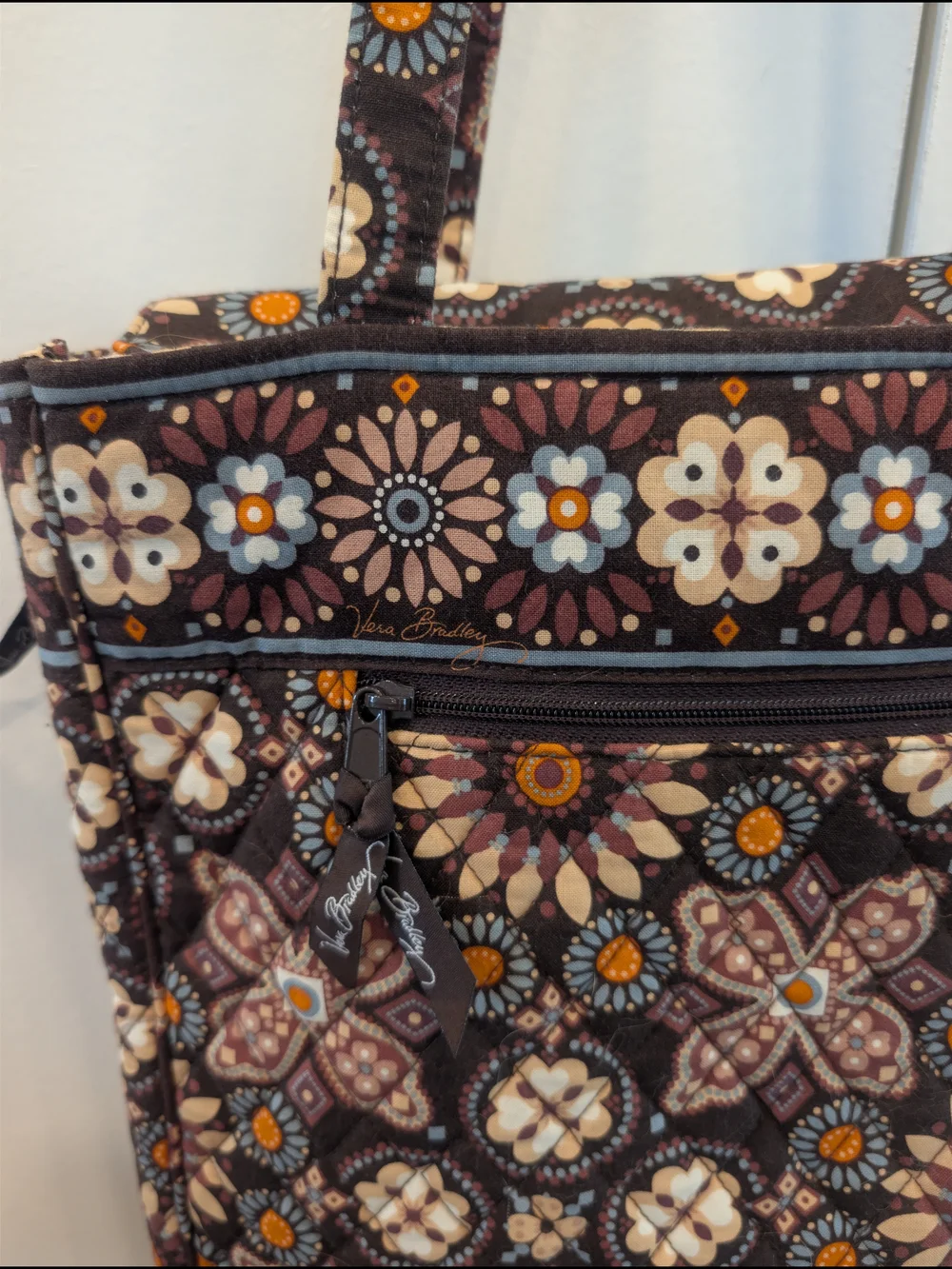 VERA BRADLEY Brown Floral Pattern Quilted Computer Bag